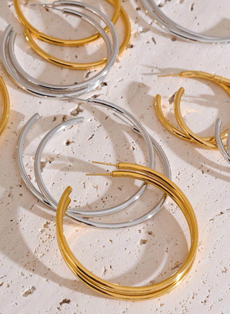 Noa Daily Hoop Earrings