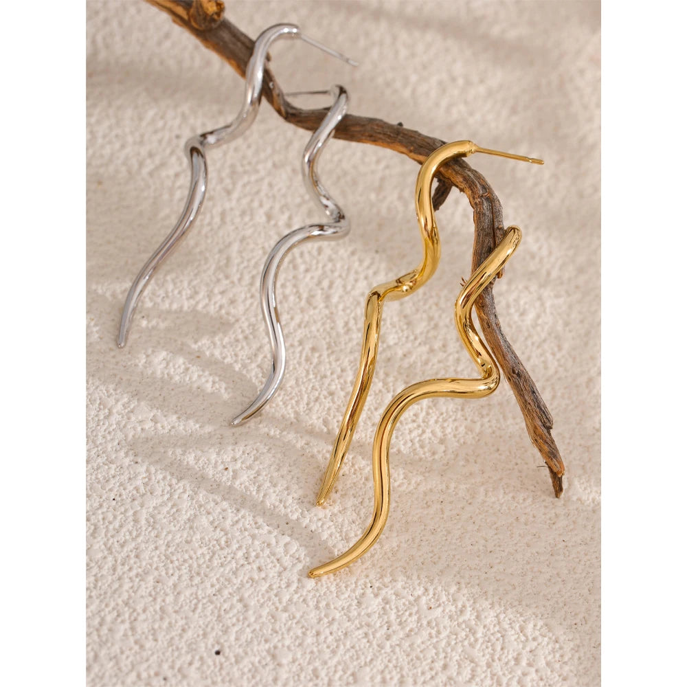 Naia Spiral earrings