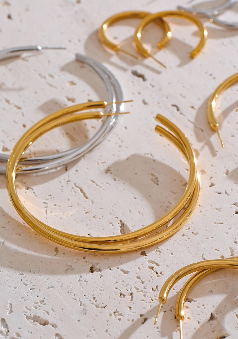 Noa Daily Hoop Earrings