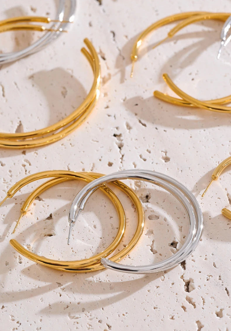 Noa Daily Hoop Earrings
